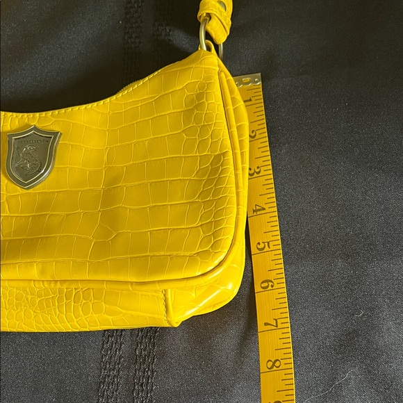 Bold Yellow Croc-Embossed Shoulder Bag hufflepuff new - Picture 7 of 9
